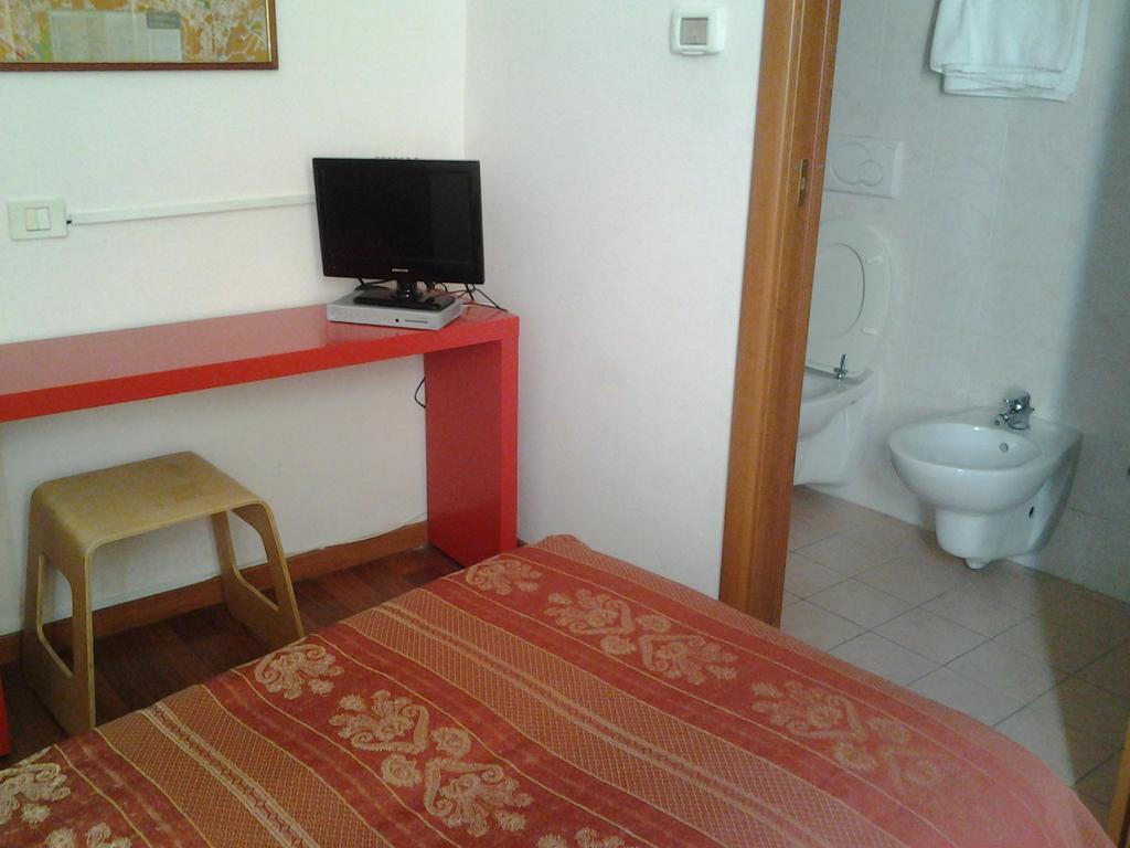 בולוניה Hotel Perla מראה חיצוני תמונה